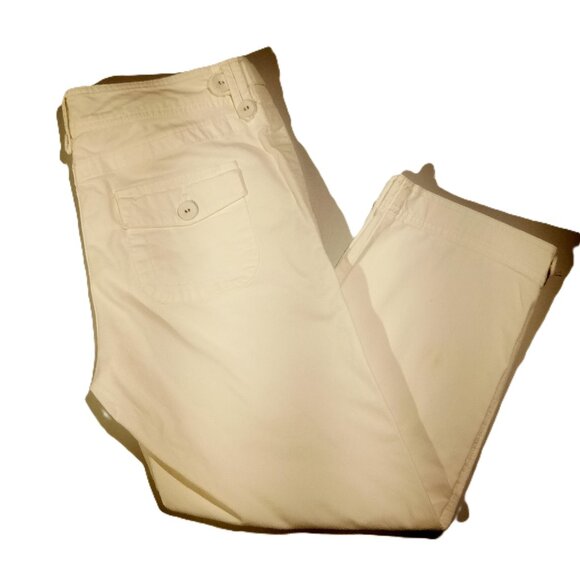 Eddie Bauer SHAW Pants  sz 8  White  Corduroy  Capris  Button detail Pockets GUC - Picture 1 of 12
